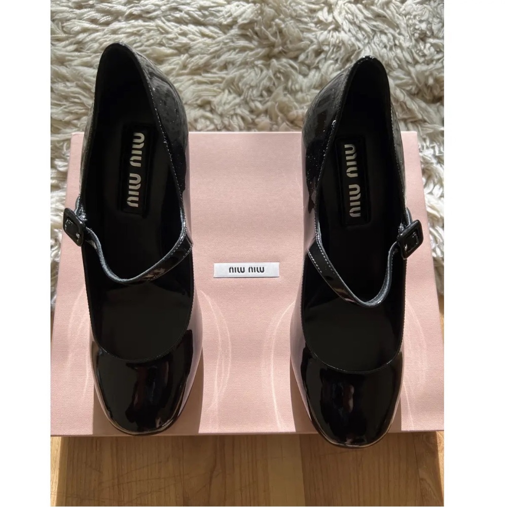 Brand NEW mini miu Mary Jane size EU 40 black